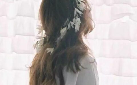 女人放不下一个男人，会有这4个表现，装不了！（女人放不下一个男人有哪些表现）