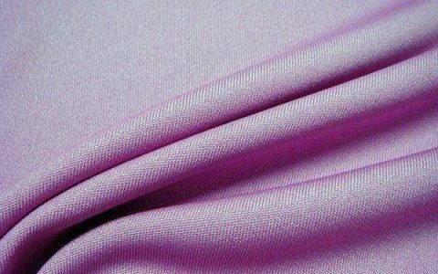涤纶是什么面料涤纶面料的衣服好吗（纺织品创意）