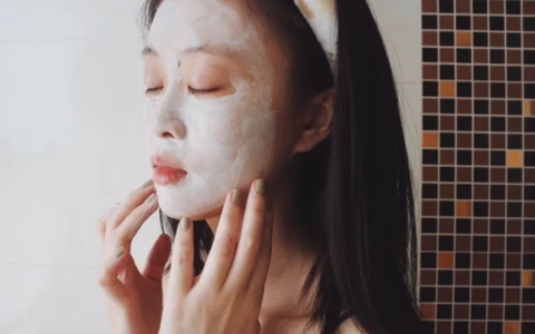 适合30+女人的“宝藏面霜”：资生堂滋润保湿，雅诗兰黛提拉紧致（资生堂面霜好用还是雅诗兰黛面霜好用）