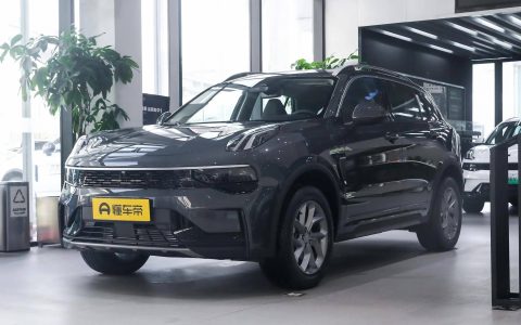 售16.59万起，搭载2.0T发动机，领克01是否值得买？实用性如何？