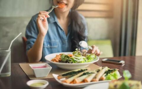 一个月减重20斤的减肥方法-一个月减肥20斤方法百度知道