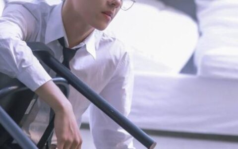 刘昊然，一个月减肥20斤，减肥方法超简单：1吃2不吃1坚持-刘昊然谈减肥