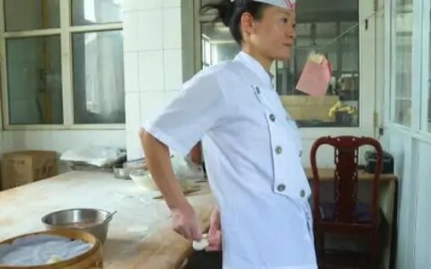 这名面点师的匠心，藏在一个个小笼包里丨我有一招鲜（面点师傅的岗位职责）