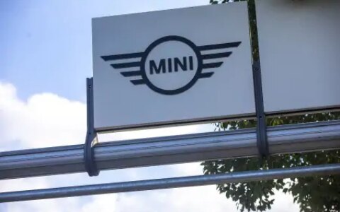 宝马mini就冰淇淋不给中国人道歉（minicooper宝马）