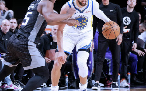 原创
4月17日NBA季后赛首轮赛程出炉！杜兰特充满斗志，詹姆斯鼓励队友-nba季后赛时间2024