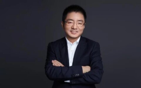 清华毕业后年薪高达1.5亿，10年时间赚近百亿-清华毕业后年薪高达1.5亿,1万