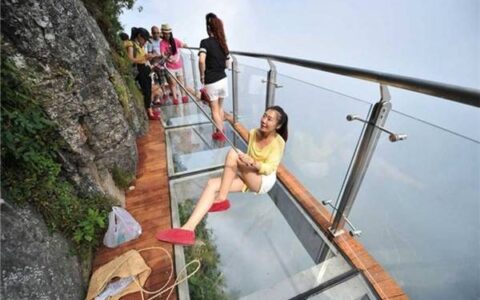 张家界四日游亲子游旅游团报价 张家界四日游亲子游旅游团花销
